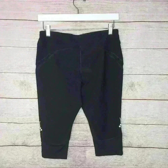 Reebok women's black capri length leggings size medium - Picture 2 of 9
